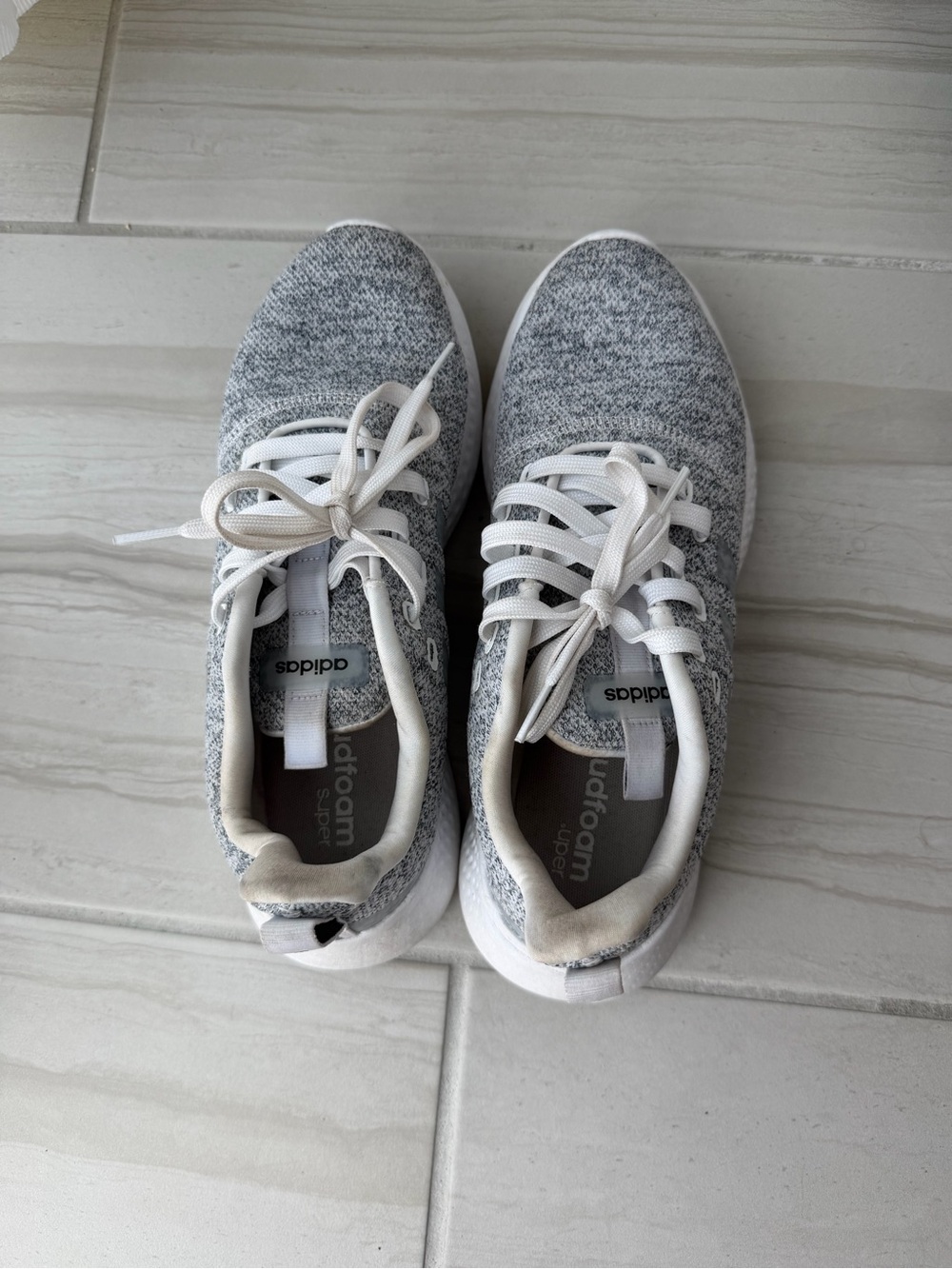Adidas Cloudfoam Superspikes gray & white sneakers